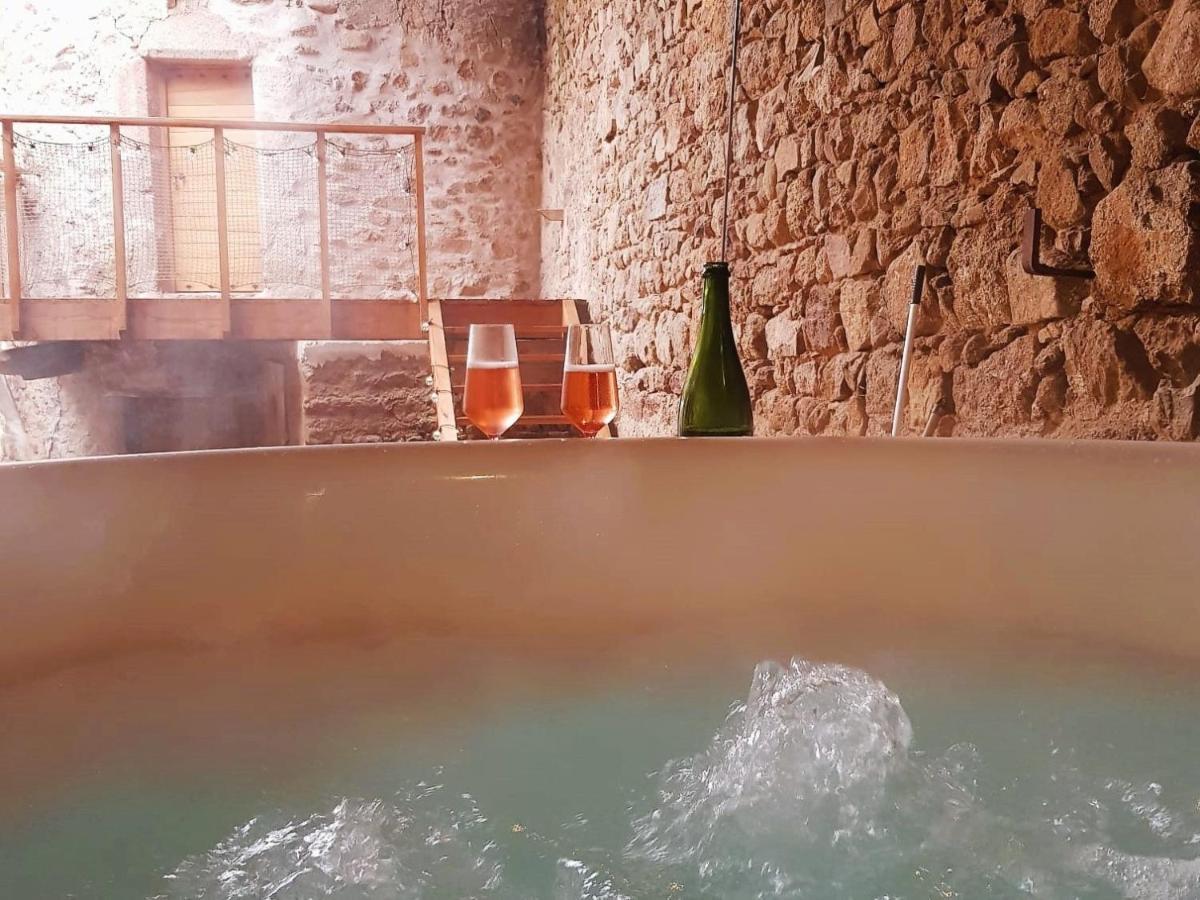 La Tour Du Canet Longessaigne エクステリア 写真